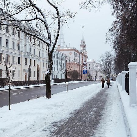 Apartment Near Zybitskaya ミンスク エクステリア 写真