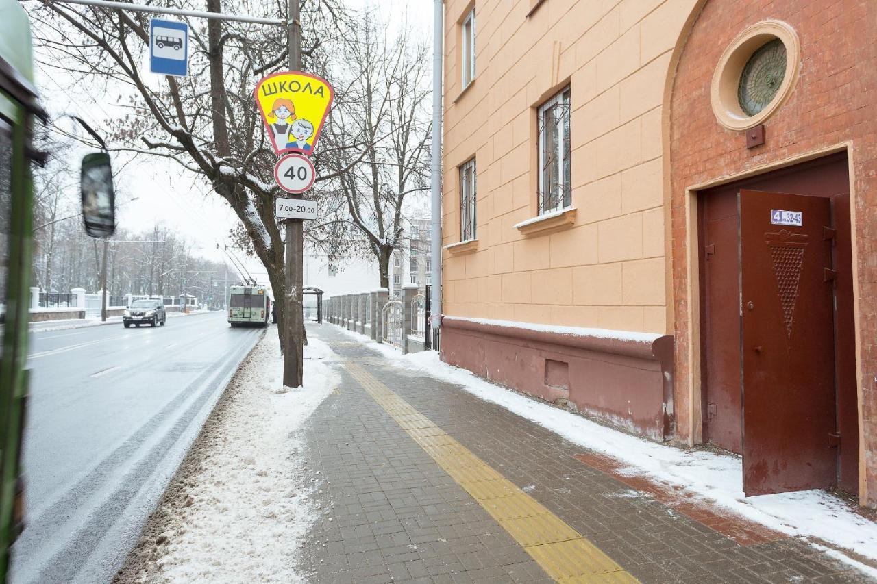 Apartment Near Zybitskaya ミンスク エクステリア 写真