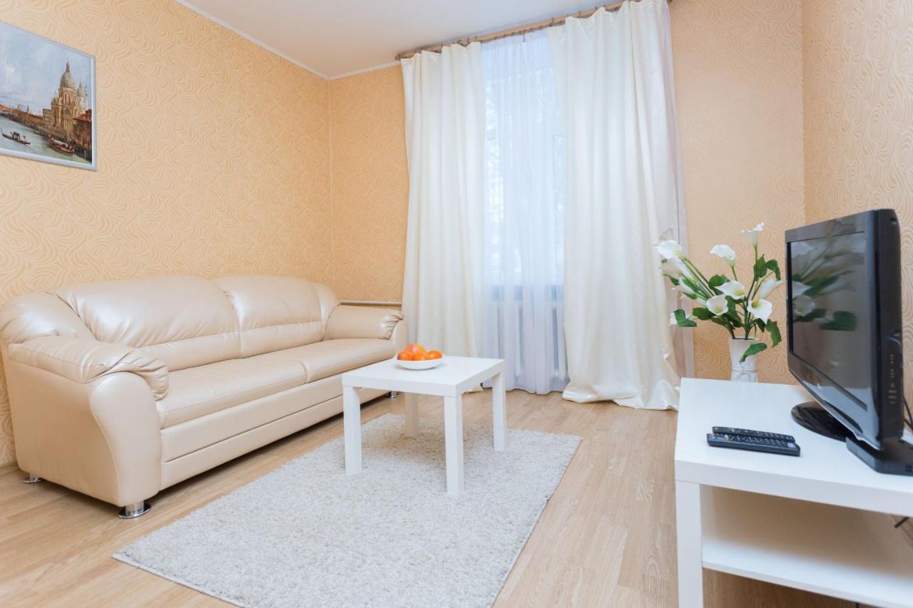 Apartment Near Zybitskaya ミンスク エクステリア 写真